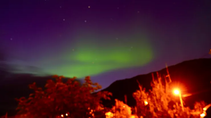 羅弗敦群島淡淡的極光