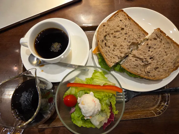 上島咖啡煙燻鮭魚三明治