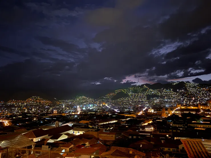 遠方還有一點晚霞