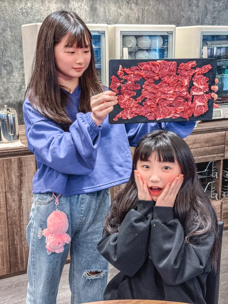 真的不會掉下來 超新鮮 😆