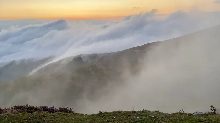 庇里牛斯山- 雲 (霧) 海
