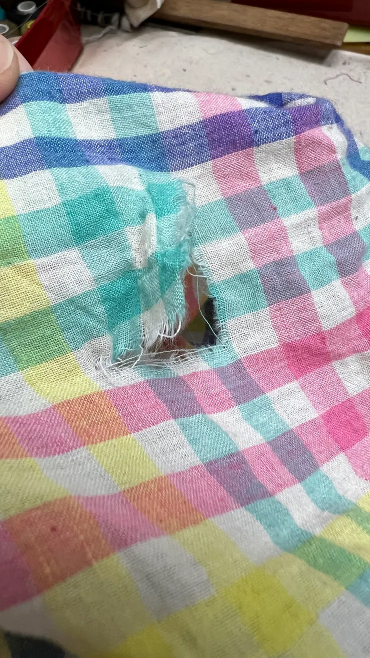 不止一個破裂的縫隙,成了市場阿姨婉拒的對象