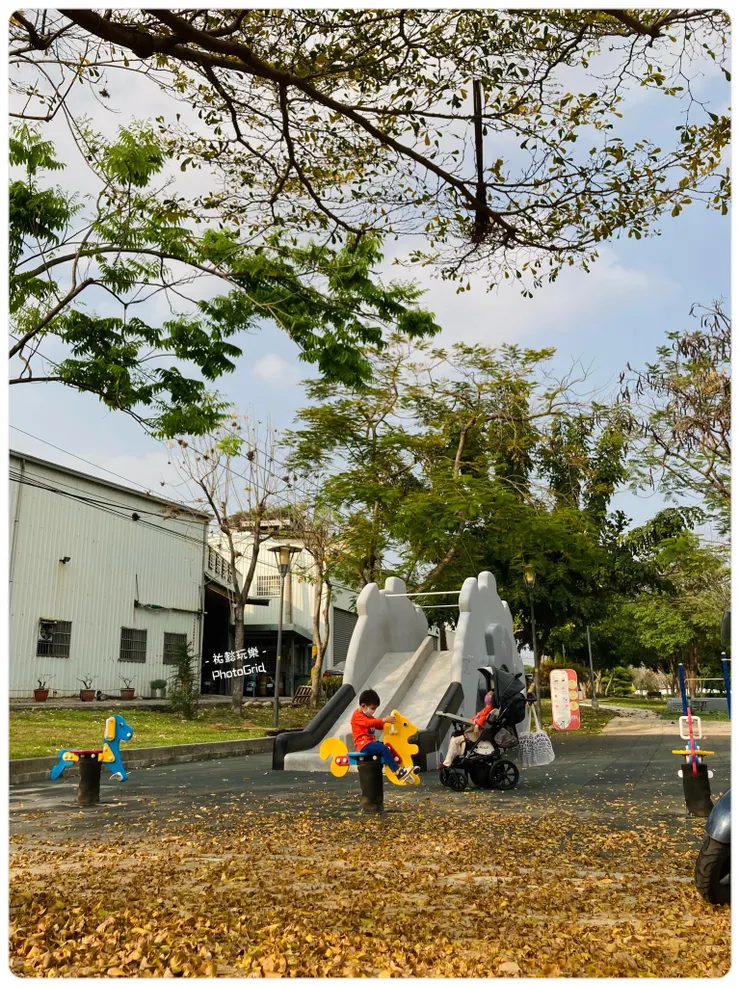 不只健康的常兒需要遊戲場，行動不便的孩子也很需要~~每個孩子 都需要遊戲的刺激！每個孩子都有平等遊戲權！