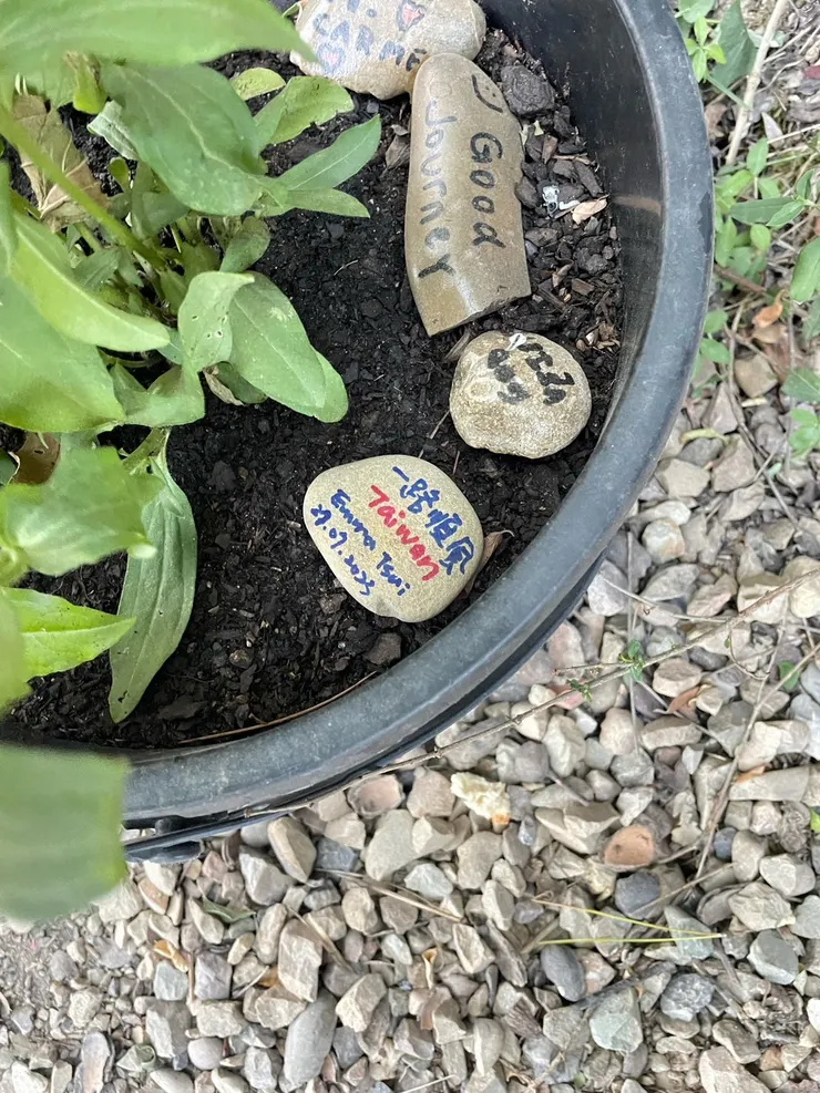 為一路的旅人留下我的祝福,願每個路上行走的大家都平安順利。