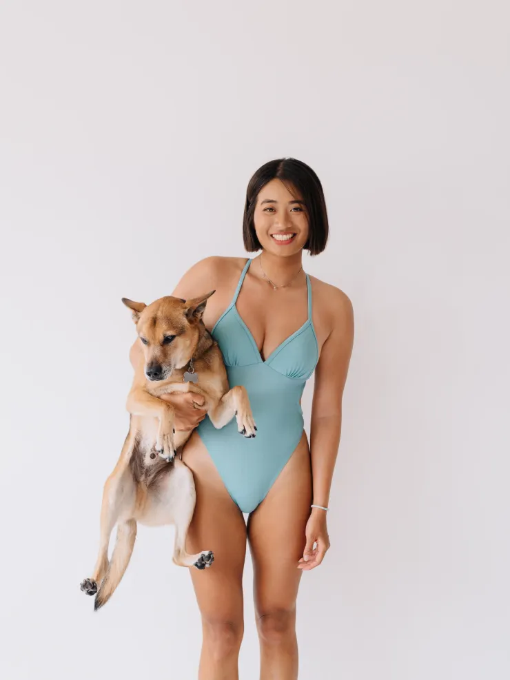 款式：UPVEW美胸型海鷗丁連身；顏色：絲光霧霾藍