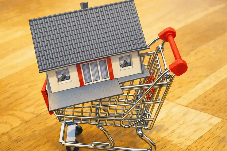 每年利用 244 萬元的免稅額,分階段將資金轉入子女帳戶,並保留完整存匯款紀錄。若子女還款能力不足,父母每年代繳房貸也應嚴格控管在免稅額度內。