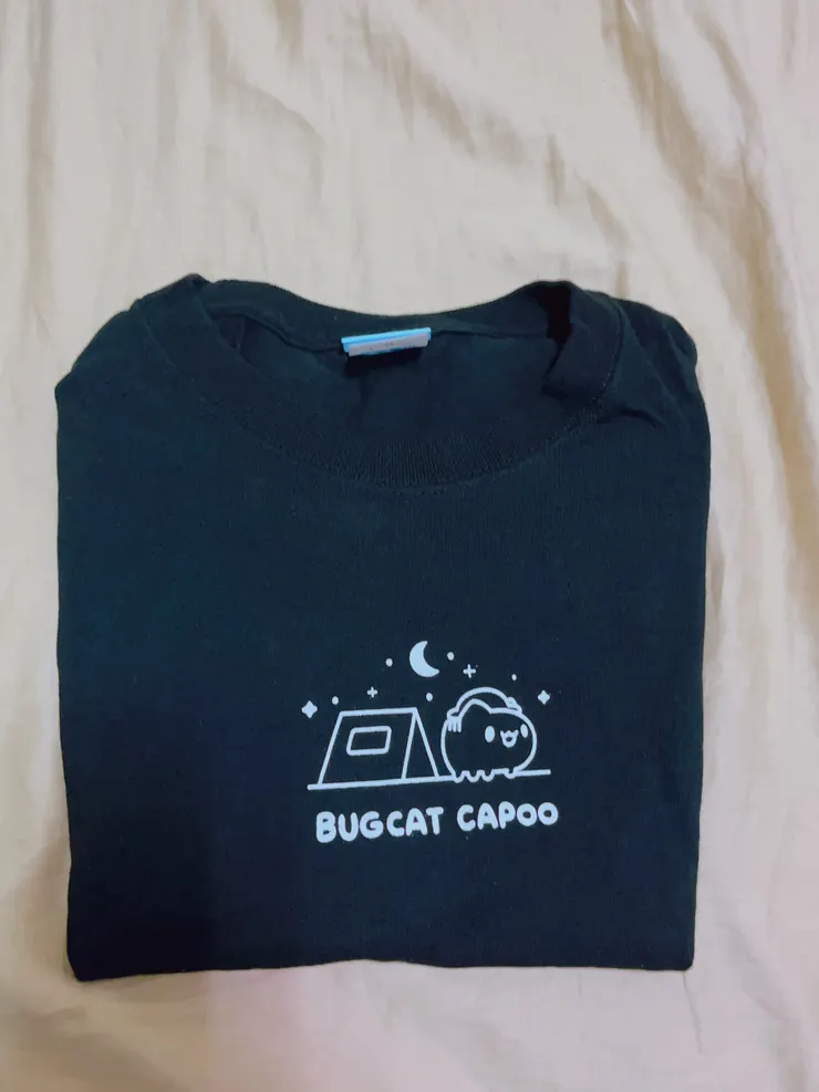 （黑色這件前後都有咖波的圖案喔！）