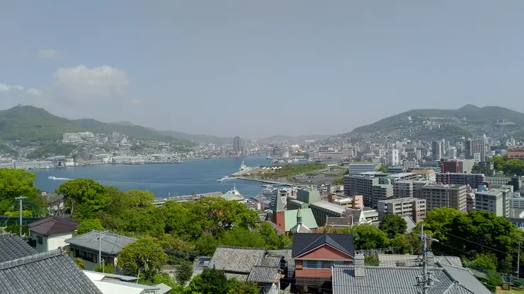 長崎自1571年起即扮演對外通商及外交的角色