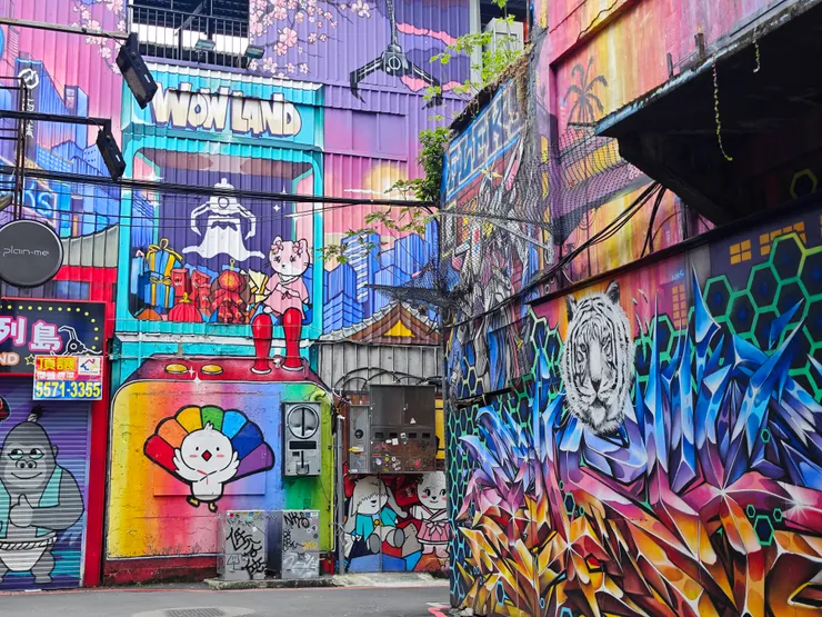 充滿街頭生命力的野性塗鴉表達