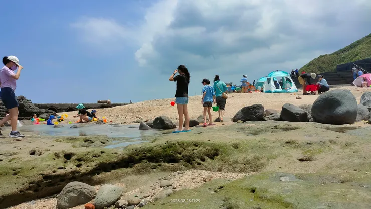 可以近距離觀察潮間生態的石門洞