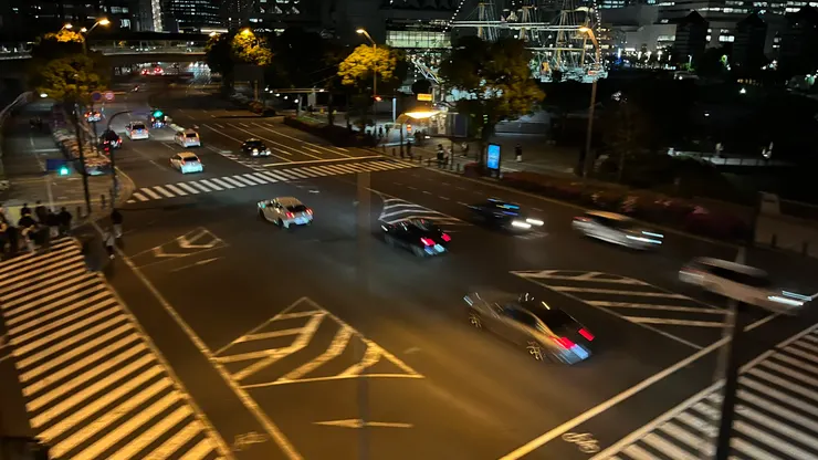 仔細想想，這種都市型纜車真的不常見。