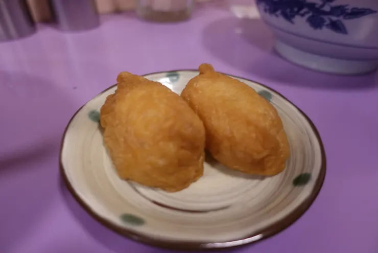 身為稲荷寿司的粉絲，加點了一份，非常滿足！