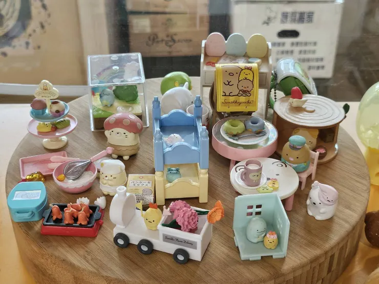 #旁邊有可愛的角落生物公仔！！！