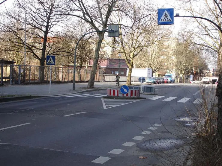 路段的行人優先穿越道