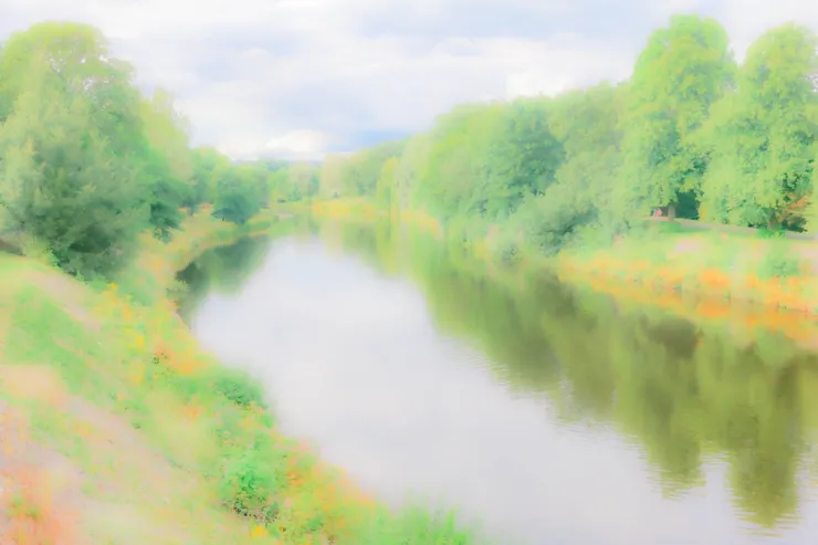 流經卡地夫的塔夫河畔一景