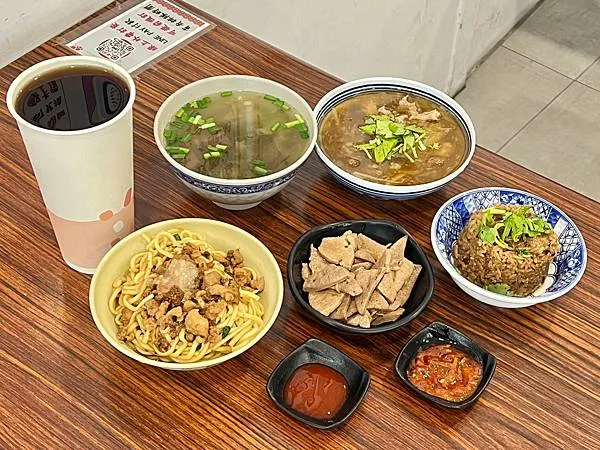 ＊（台中美食）王爺王肉羹～台中最強肉羹專賣店！多款台式小吃、