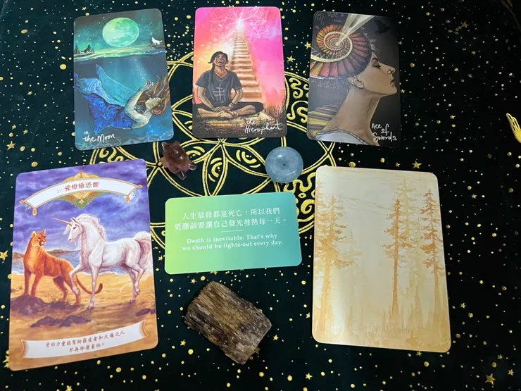 光明先知塔羅+水晶森林神諭+hoho卡+獨角獸神諭
