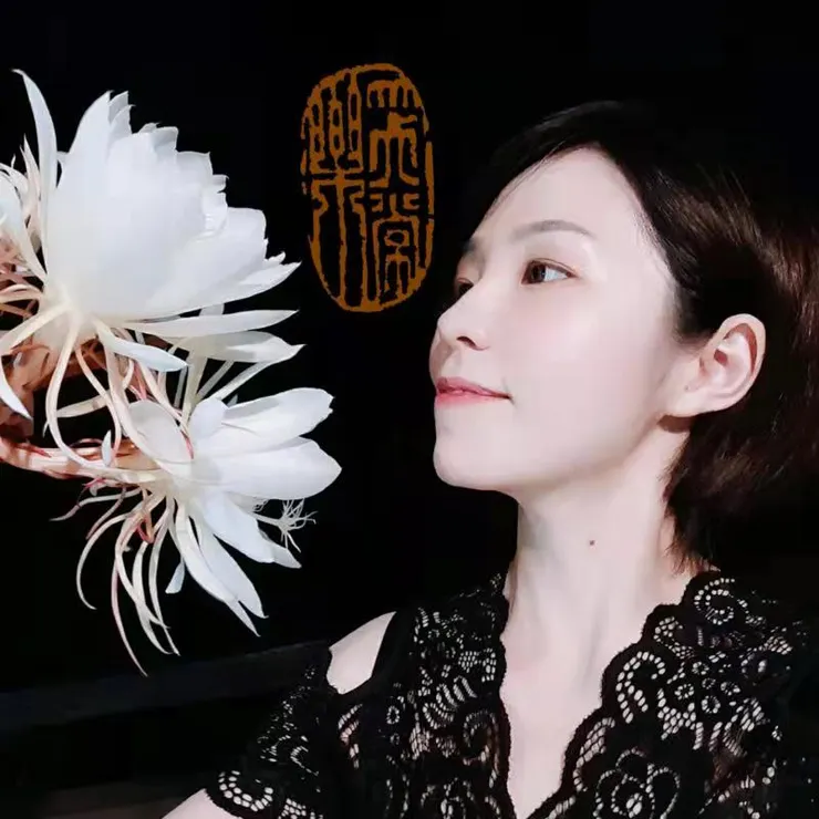 儘管像素感人，但圖片中的曇花就是我的老曇花喔！