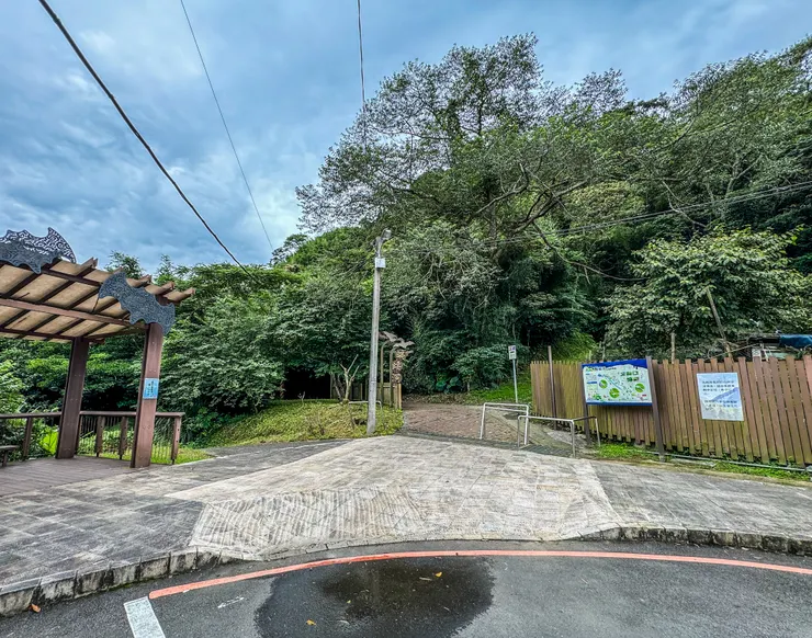 0911 蝙蝠洞入口處起登