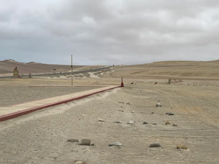 放眼望去，根本叫不到車回去鎮上