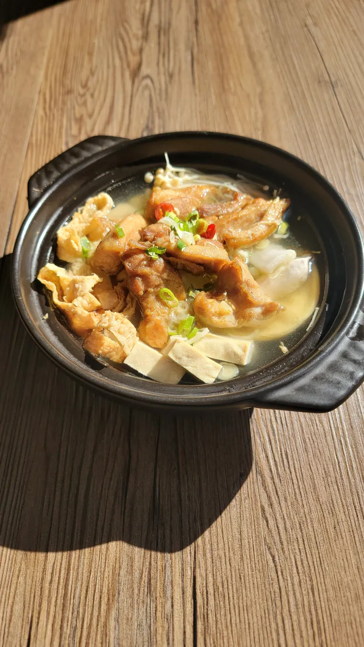 嫩雞豆腐煲