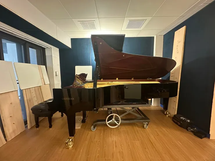 本次錄音選用德國百年鋼琴品牌 Grotrian-Steinweg 製作的 G-277 型號。（圖/風潮音樂 提供）