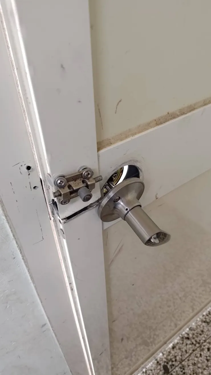 這被破壞的門把