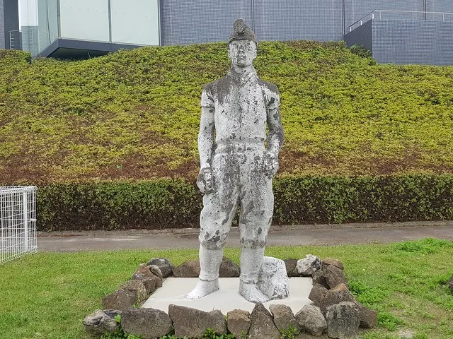 石炭產業科學館廣場上的礦工像