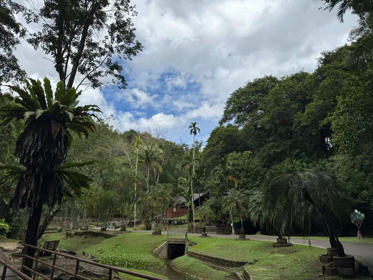 環境清幽，道路平整乾净