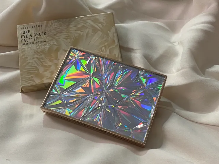 Bobbi Brown 2022聖誕-璀璨星夜鑽石眼頰盤||冰晶般閃耀的極美外觀