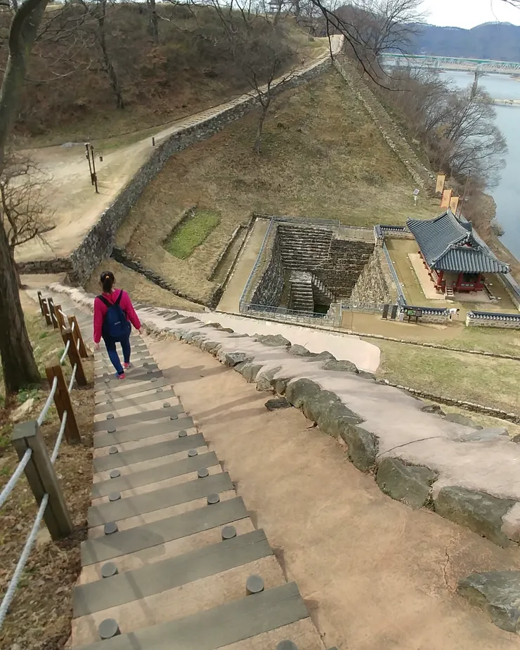 拍攝於2019年3月18日，韓國 公州 公山城