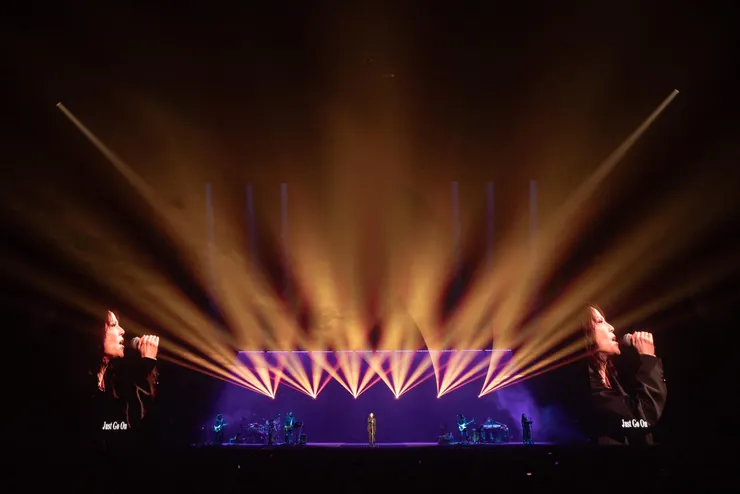 〈Don't Mind Me〉視覺（圖 / YASSS 亞斯娛樂臉書）