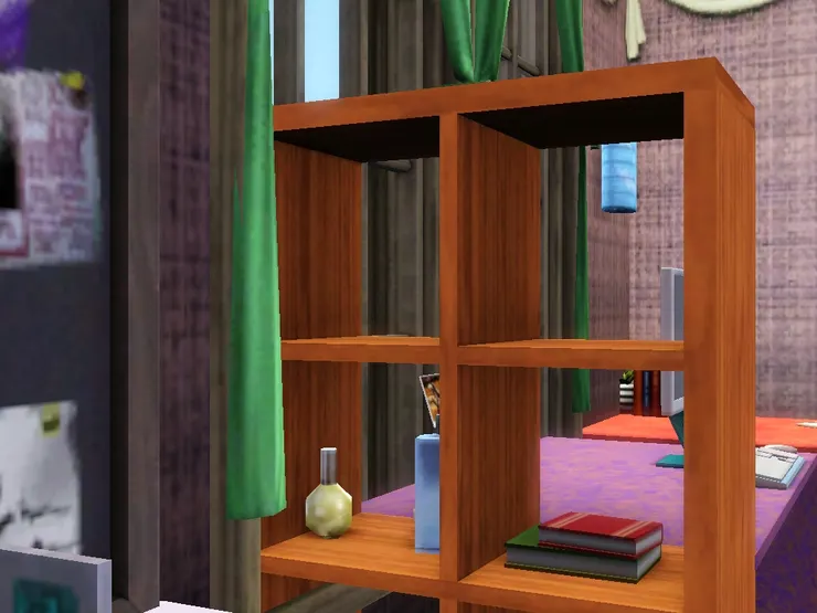 桌子連著架子，用來放書和雜物。