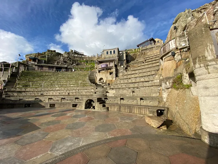 米納克劇場Minack Theatre懸崖上的舞台
