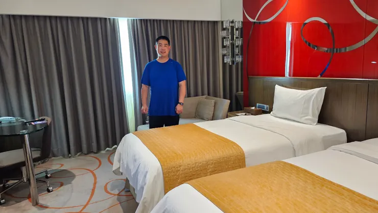 這是我和老爸去住的高雄翰品酒店!