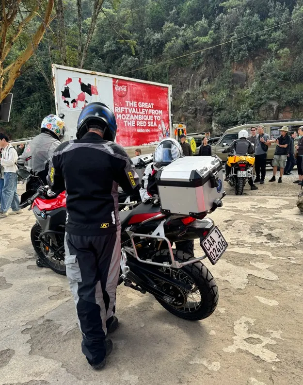 有在認真要騎車，我坐車就好~