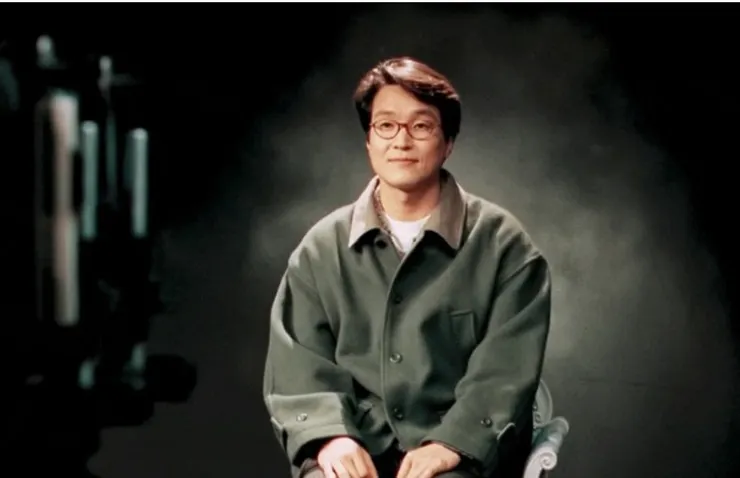 為自己拍攝最後一張照片的正元，由韓石奎飾演