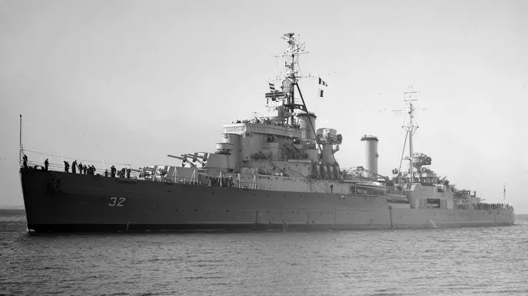 1951年的安大略號巡洋艦
