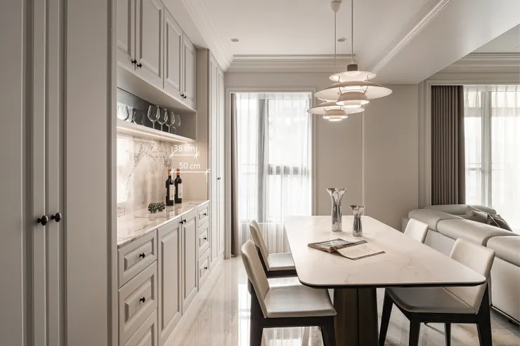 (作品呈現：皇苑御之苑 - 住進新美式古典風格城堡｜高雄藝瓦室內設計)