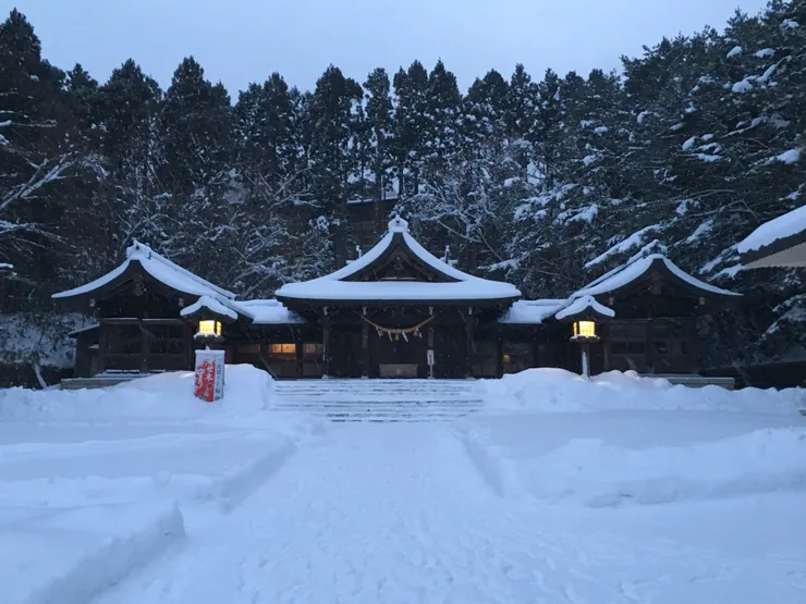 函館山下的函館護國神社
