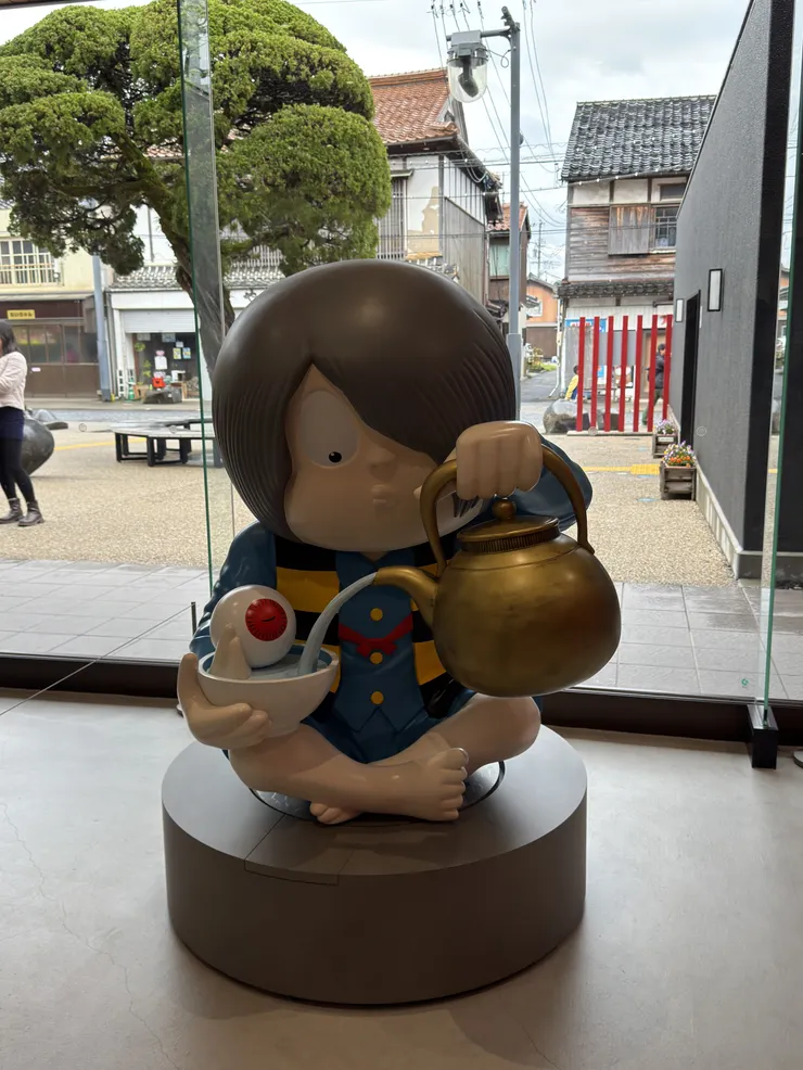 鬼太郎的旋轉雕像