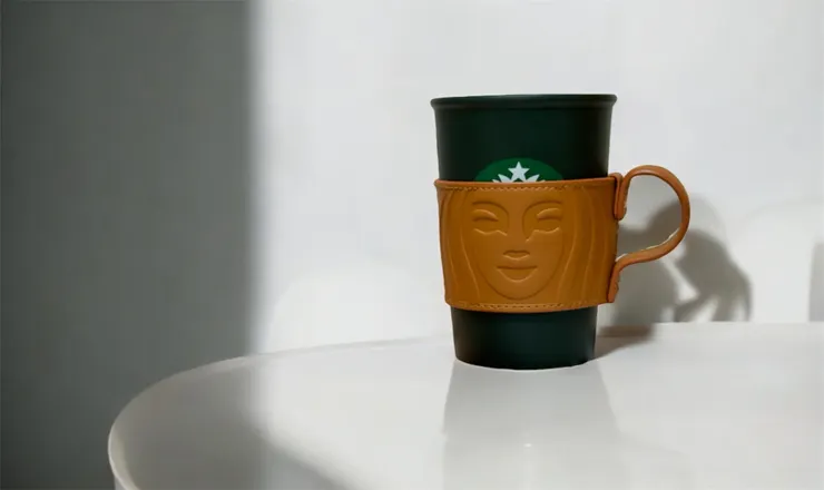 星巴克的杯子,跟杯套是一套購入