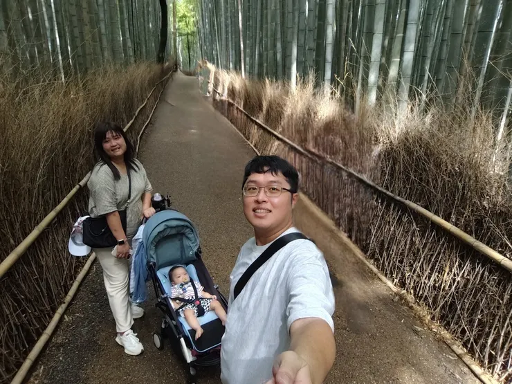 到了秘境~先來個全家福😆