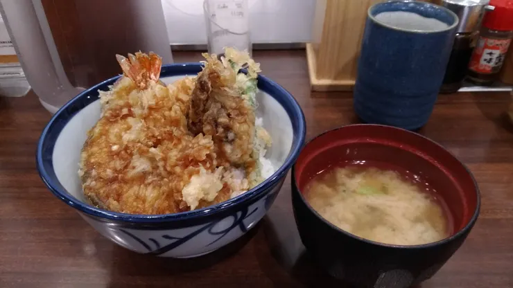 這碗只花650円，真的是便宜又好吃