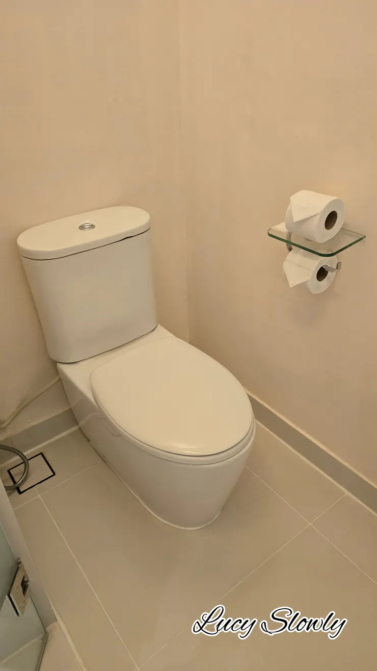 雙人河景房房間廁所