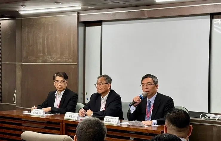 台智盟秘書長孟義超（右一）表示，第二場論壇訂於9月25日在台南舉辦，第三場則訂於10月30日於桃園舉辦，歡迎各界踴躍報名。