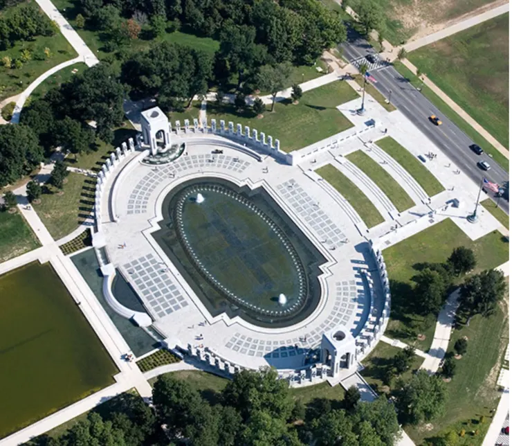 二戰紀念碑（World War II Memorial）是為了紀念二戰中服役的美國軍人而建。