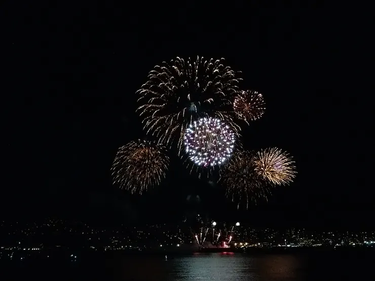 生活就像是煙火一樣的美麗有趣