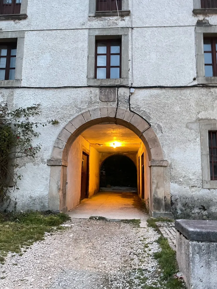 我不知道其他人是如何找到庇護所正門的? 那天我是由這偏門處進的庇護所