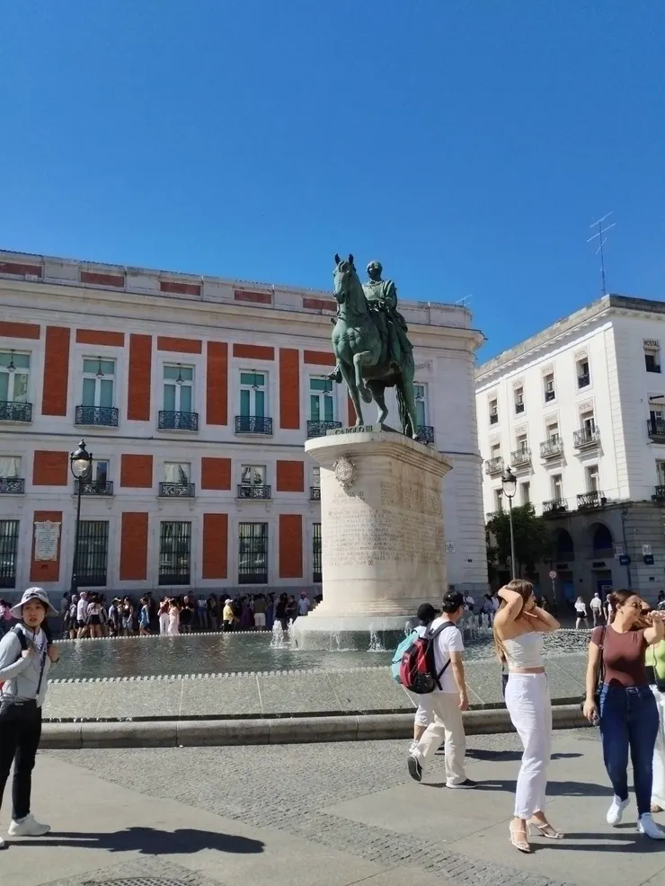 太陽門廣場（Puerta del Sol）